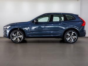 Volvo XC60 B5 AWD Ultimate Dark - Image 2