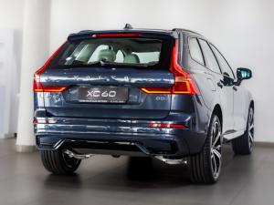 Volvo XC60 B5 AWD Ultimate Dark - Image 4