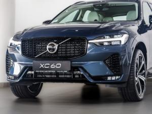 Volvo XC60 B5 AWD Ultimate Dark - Image 8