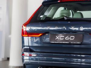 Volvo XC60 B5 AWD Ultimate Dark - Image 9