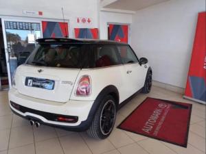 MINI Hatch Cooper S Hatch 5-door - Image 2