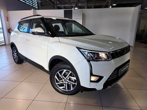 2023 Mahindra XUV300 1.5TD W8