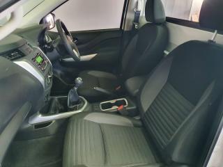 Nissan Navara 2.5DDTi single cab SE