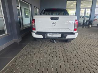 Nissan Navara 2.5DDTi double cab SE Plus auto