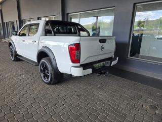 Nissan Navara 2.5DDTi double cab SE Plus auto