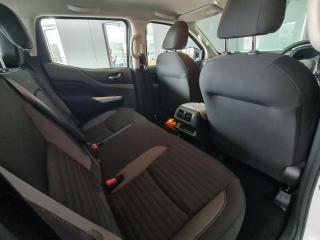 Nissan Navara 2.5DDTi double cab SE Plus auto