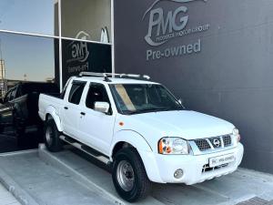 2015 Nissan NP300 Hardbody 2.4 double cab 4x4