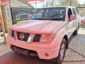 2013 Nissan Navara 2.5dCi double cab LE