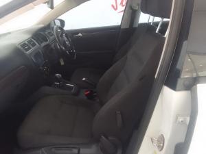 Volkswagen Jetta 1.6TDI Comfortline auto - Image 7