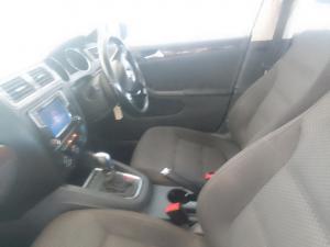 Volkswagen Jetta 1.6TDI Comfortline auto - Image 8