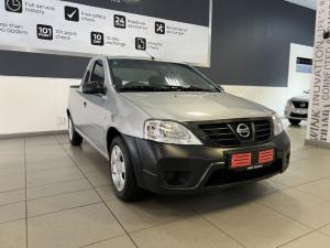 2022 Nissan NP200 1.6i safety pack (aircon)