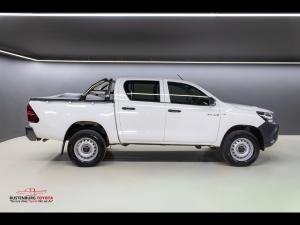 Toyota Hilux 2.4GD-6 double cab 4x4 SR - Image 3