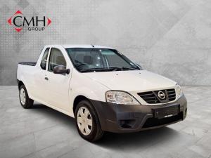 2022 Nissan NP200 1.6i safety pack (aircon)