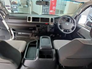 Toyota Hiace 2.5D-4D bus 14-seater GL - Image 8