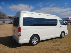 Toyota Hiace 2.5D-4D bus 14-seater GL - Image 3
