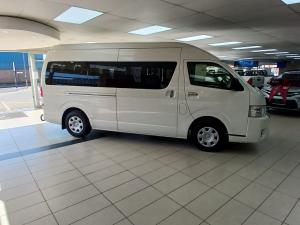 Toyota Hiace 2.5D-4D bus 14-seater GL - Image 4
