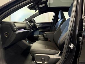 Volvo EX30 Ultra Single Motor Extended Range - Image 9
