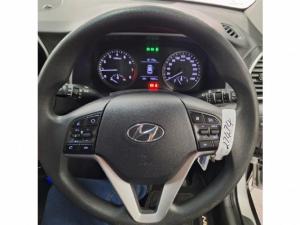 Hyundai Tucson 2.0 Premium - Image 13
