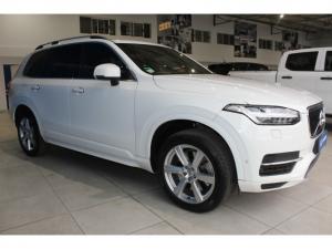 2017 Volvo XC90 T8 Twin Engine AWD Momentum