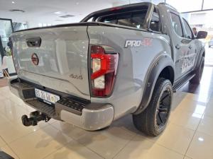 Nissan Navara 2.5DDTi double cab PRO-4X 4x4 - Image 4