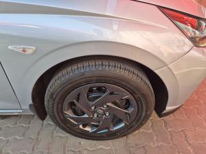 Hyundai i20 1.4 Motion auto - Image 10