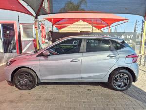 Hyundai i20 1.4 Motion auto - Image 3