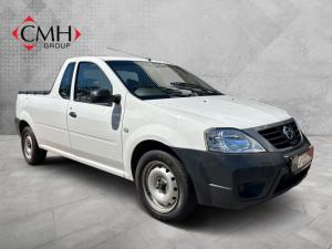 2023 Nissan NP200 1.6i safety pack (aircon)