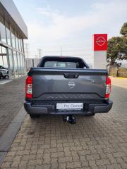 Nissan Navara 2.5DDTi double cab SE Plus auto