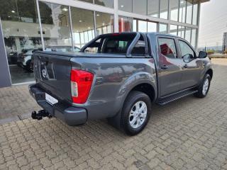 Nissan Navara 2.5DDTi double cab SE Plus auto