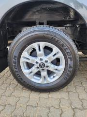 Nissan Navara 2.5DDTi double cab SE Plus auto