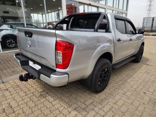 Nissan Navara 2.5DDTi double cab SE Plus auto