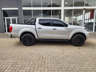 Nissan Navara 2.5DDTi double cab SE Plus auto