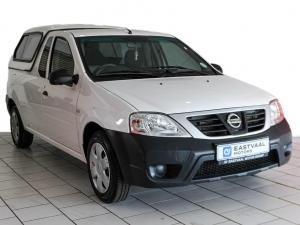 2023 Nissan NP200 1.6i safety pack (aircon)