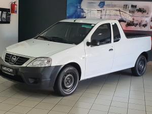 2022 Nissan NP200 1.6i safety pack (aircon)