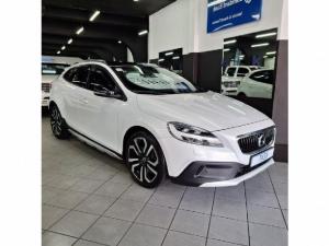 2019 Volvo V40 Cross Country D3 Momentum