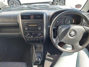 Suzuki Jimny 1.3 - Image 8
