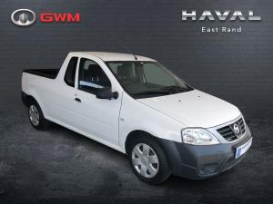 2022 Nissan NP200 1.6i safety pack (aircon)