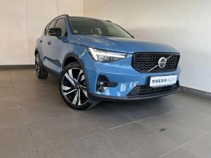 2024 Volvo XC40 B4 Plus Dark