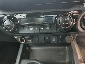 Toyota Hilux 2.8GD-6 48V double cab 4x4 Raider - Image 10