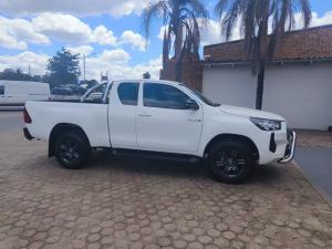 Toyota Hilux 2.4GD-6 Xtra cab Raider auto - Image 5