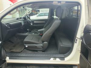 Toyota Hilux 2.4GD-6 Xtra cab Raider auto - Image 11