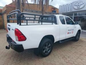 Toyota Hilux 2.4GD-6 Xtra cab Raider auto - Image 2