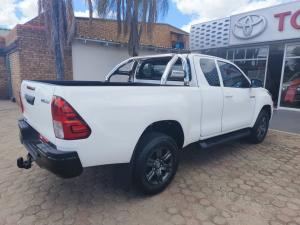 Toyota Hilux 2.4GD-6 Xtra cab Raider auto - Image 3