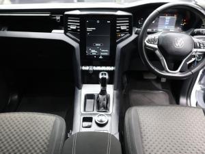 Volkswagen Amarok 2.0TDI double cab Life 4Motion auto - Image 8