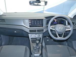 Volkswagen Polo hatch 1.0TSI Life manual - Image 11