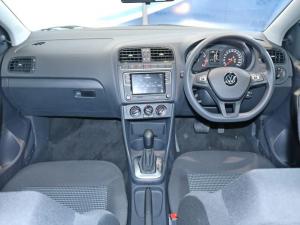 Volkswagen Polo Vivo hatch 1.6 Comfortline auto - Image 11