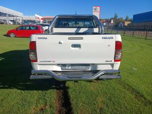 Toyota Hilux 3.0D-4D double cab 4x4 Raider Legend 45 auto - Image 7