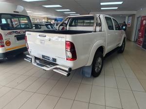 Toyota Hilux 3.0D-4D double cab 4x4 Raider Legend 45 auto - Image 4