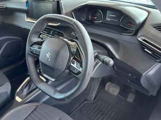 Peugeot 2008 1.2T Active auto