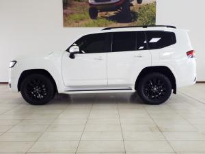 Toyota Land Cruiser 300 3.5T ZX - Image 14
